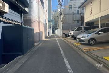 敷地北側の前面道路