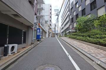 敷地北側の前面道路