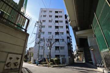 コアロード広尾の外観(北東側から)