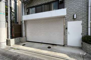 駐車場の出入り口