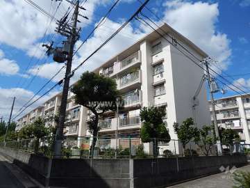 杭瀬第六団地19号棟の外観（南東側から）