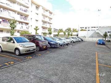 敷地内駐車場（屋外平面式）