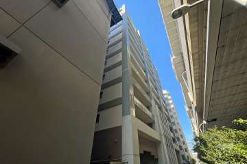 エスコート芝浦イーストの外観（南東側から）