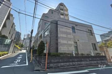 ユニロイヤル赤坂の外観（北西側から）