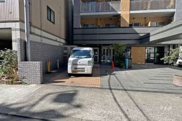 敷地内駐車場（屋外平面式）