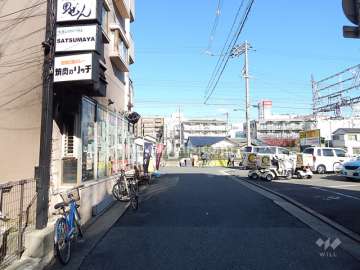 敷地東側の前面道路