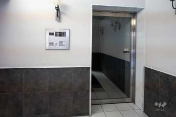 エントランスはオートロック付きです。