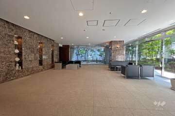 エントランスホール