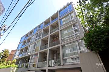 ピアース西麻布の外観（南西から）