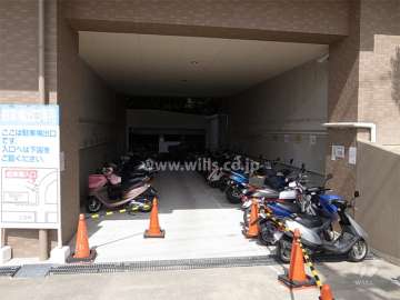バイク置き場・駐輪場
