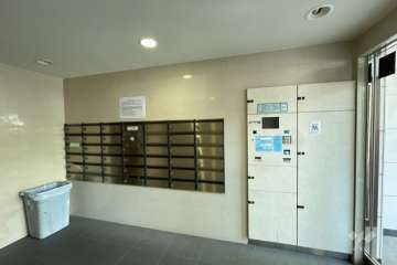 宅配ボックスと共用ポスト　