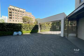 駐車場の出入り口（リングシャッター付き）