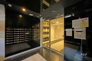 エントランスはオートロック付きです。