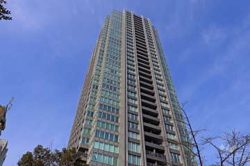 ザ六本木東京クラブレジデンスの外観（南側から）