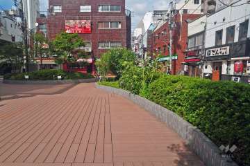 敷地入り口の共用スペース