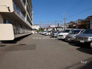 敷地内駐車場（屋外平面式）