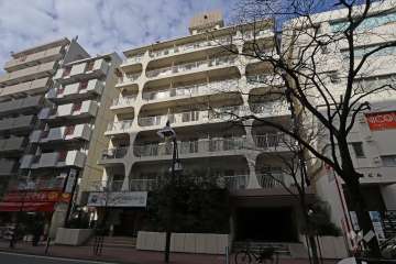 田町サンハイツの外観（南東側から）