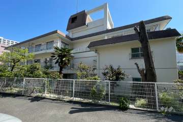 高輪スカイハイツの外観(南西側から)