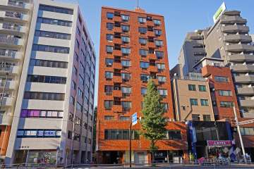 ライオンズ三田の外観（南側から）