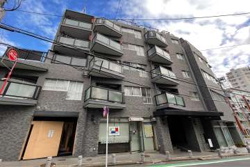 ハイツ赤坂の外観（南西側から）