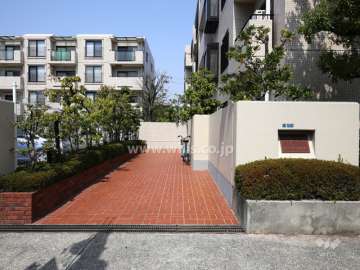 エントランスアプローチ