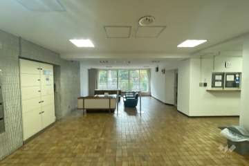 エントランスホール