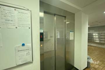 エントランスホール