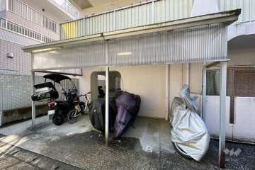 バイク置場　