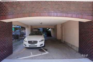 敷地内駐車場（屋内平面式）