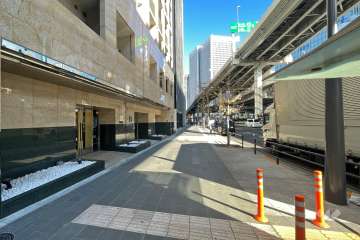敷地南東側は首都高速3号渋谷線と都道412号（六本木通り）に面しています。