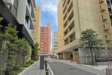 敷地南東側の前面道路