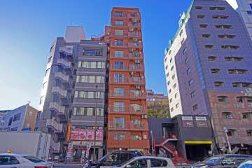 ライオンズマンション三田の外観（東側から）