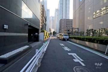 敷地北西側の前面道路