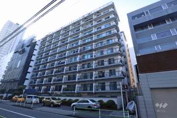 秀和田町レジデンスの外観(東側から)