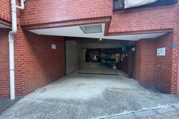 敷地内駐車場（屋内平面式）