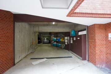 敷地内駐車場（屋内平面式）