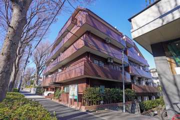 ライオンズマンション西麻布第２の外観（南東側から）