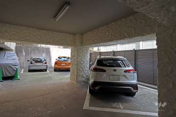 敷地内駐車場（屋内平面式）