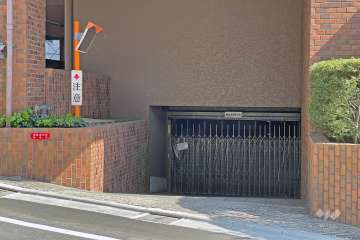 敷地内駐車場の出入り口