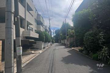 敷地南西側の前面道路