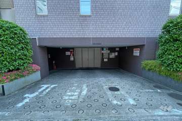 敷地内駐車場（屋内機械式）