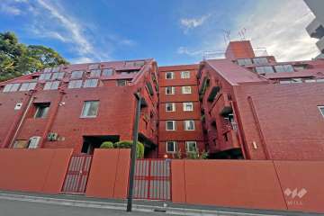 赤坂ロイヤルマンションの外観（東側から）