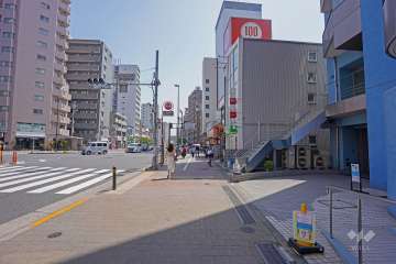 敷地北側前面道路（西側から）
