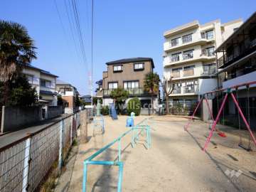 敷地南側には公園があります。