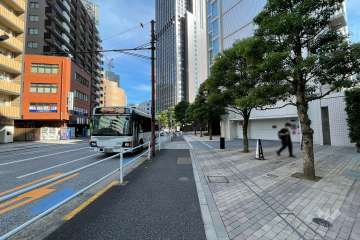 敷地北東側の前面道路