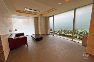 エントランスホール