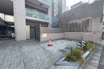 敷地内駐車場（屋外平面式）