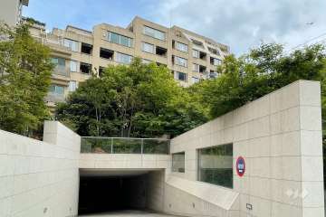 駐車場の出入り口