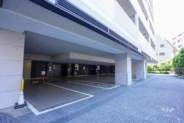 駐車場の出入り口　