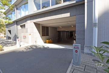 駐車場の出入り口